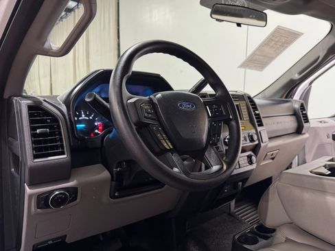 Used 2019 Ford F550 2WD Regular Cab Super Duty image 10