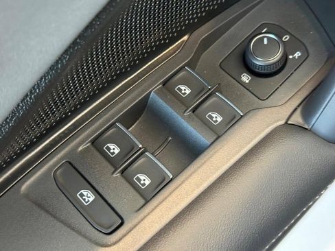 New 2026 Volkswagen Tiguan SE R-Line image 14