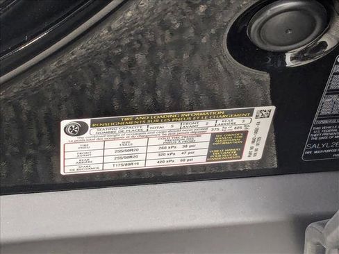 New 2026 Land Rover Range Rover Velar Dynamic SE image 18