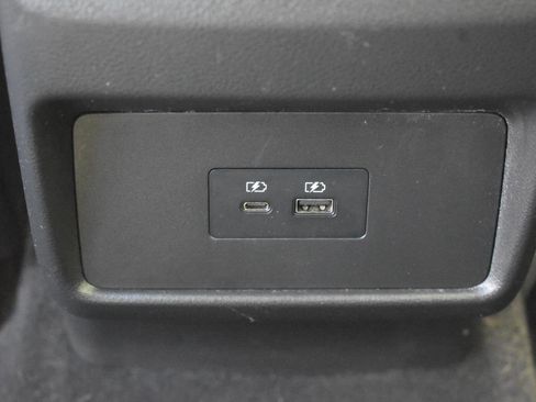 Used 2023 Nissan Rogue SV image 19