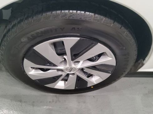 Used 2022 Nissan Altima 2.5 S FWD image 35