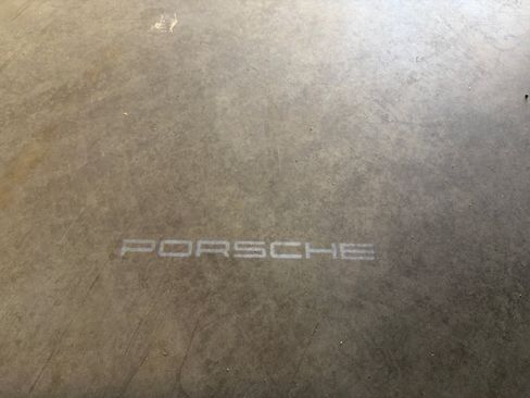 Certified 2026 Porsche Macan AWD/4WD image 34