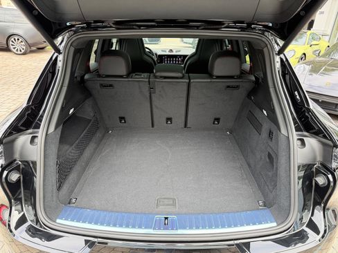 Used 2025 Porsche Cayenne GTS image 61