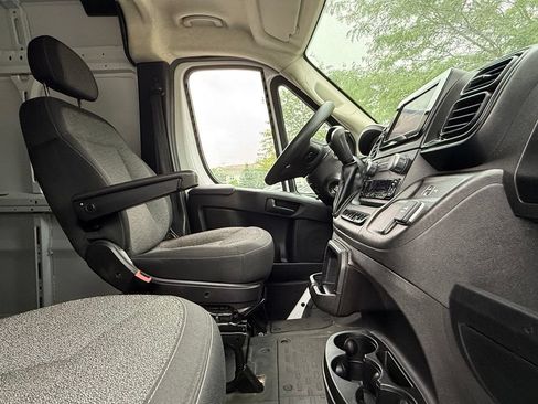 Used 2025 RAM ProMaster 2500 w/ Convenience Group FWD image 20