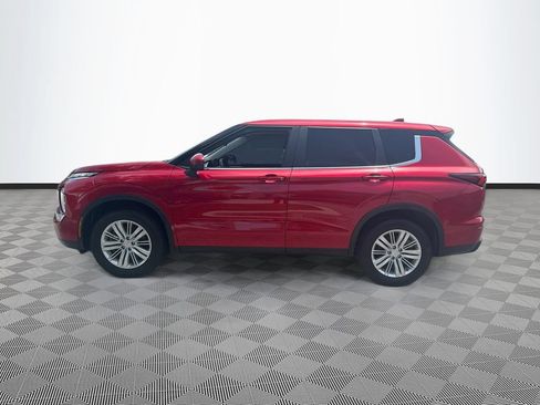 Used 2024 Mitsubishi Outlander ES FWD image 9