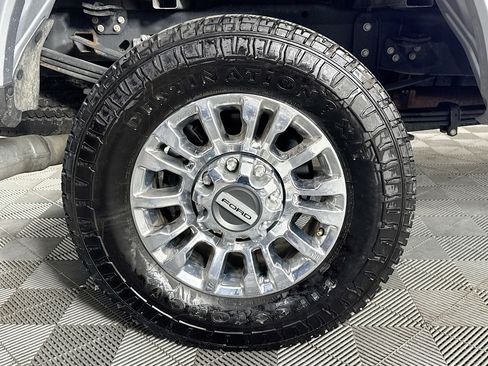 Used 2022 Ford F350 XLT w/ XLT Premium Package image 30