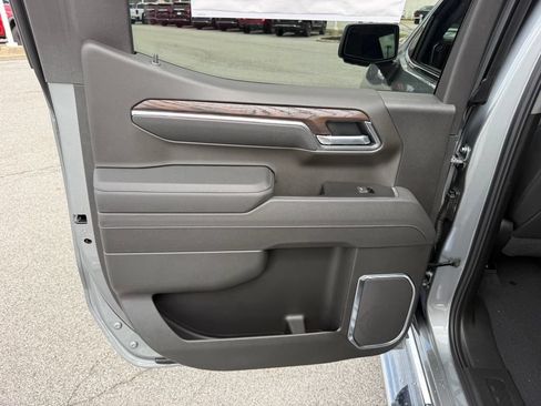 New 2026 GMC Sierra 1500 SLT w/ SLT Premium Plus Package AWD/4WD image 24