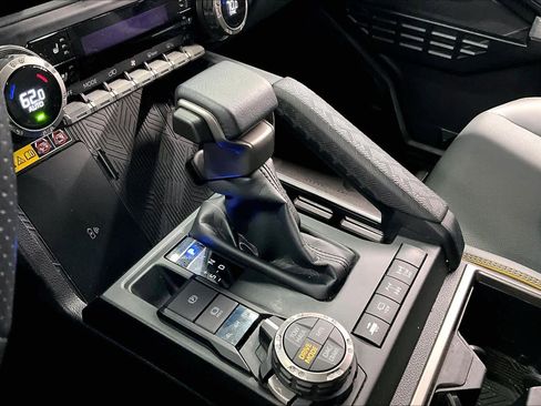 Used 2025 Toyota 4Runner Trailhunter image 16