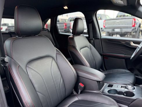 Used 2025 Ford Escape ST-Line Elite w/ Premium Technology Package image 21