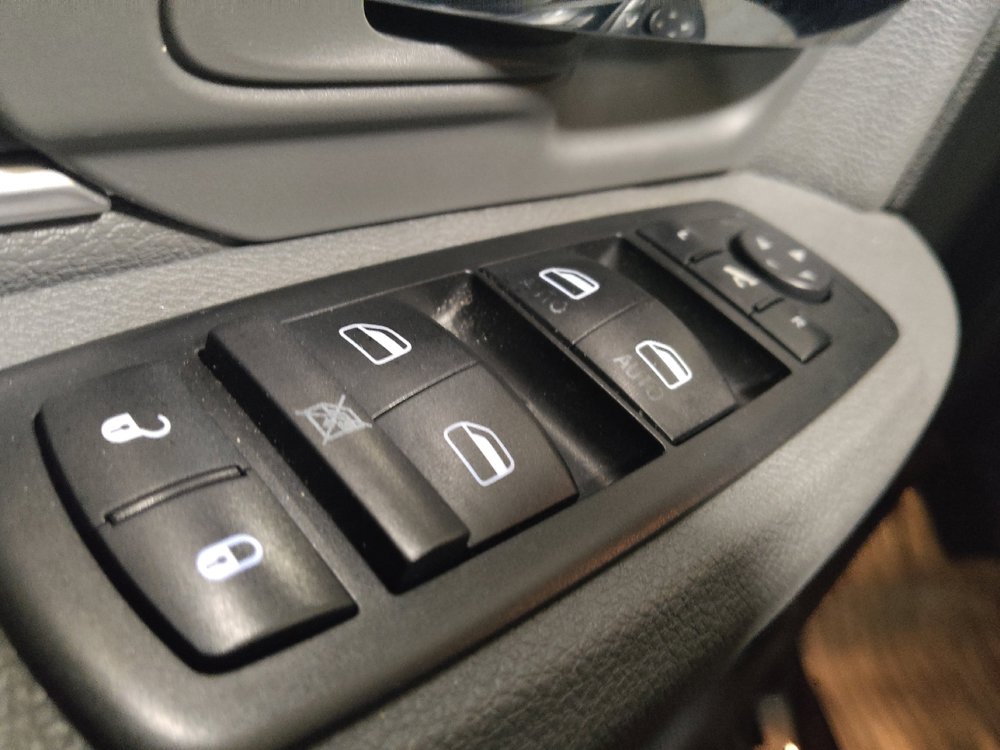 Used 2015 RAM 1500 Big Horn RWD image 27