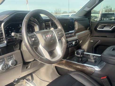 Used 2022 GMC Sierra 1500 Elevation w/ Elevation Premium Package image 12