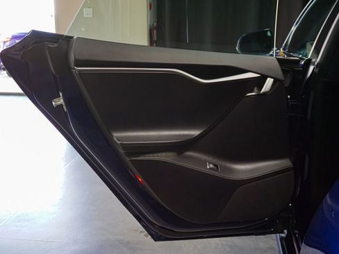 Used 2018 Tesla Model S AWD image 56