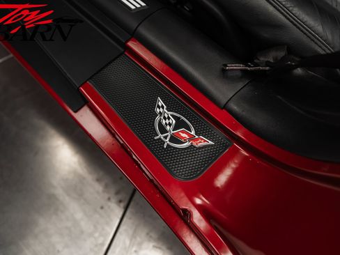 Used 2001 Chevrolet Corvette Convertible w/ Preferred Equipment Group2 image 30