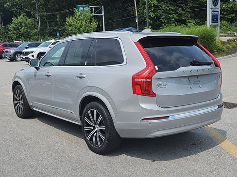 Used 2023 Volvo XC90 B6 Plus AWD/4WD image 28