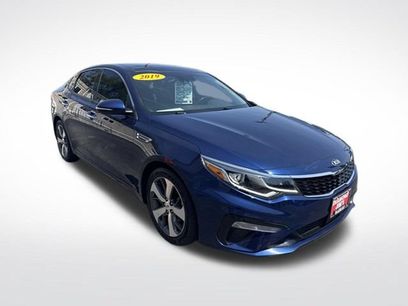 Used 2019 Kia Optima S w/ S Panoramic Sunroof Package
