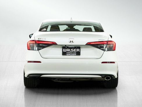 Used 2022 Honda Civic Sport image 4