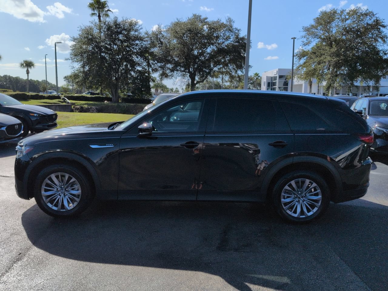 Used 2024 MAZDA CX-90 Plug-In Hybrid w/ Preferred AWD/4WD image 6