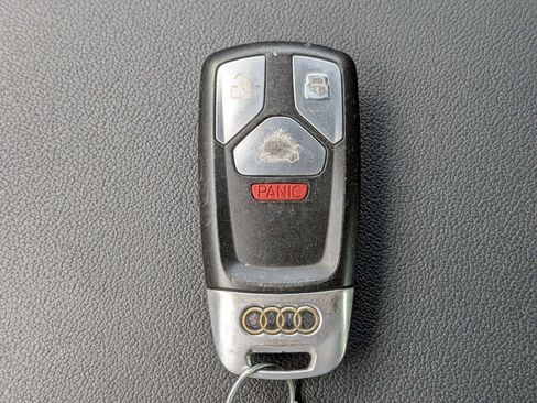 Used 2021 Audi A4 2.0T Premium w/ Convenience Package AWD/4WD image 30