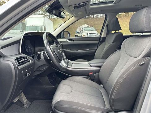 Used 2021 Hyundai Palisade SEL w/ Convenience Package image 19