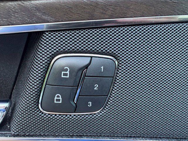 Used 2019 Lincoln Nautilus Reserve AWD/4WD image 13