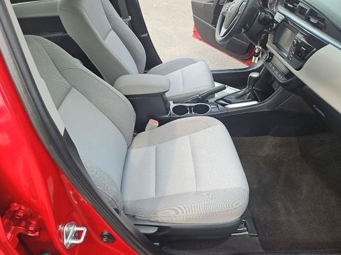 Used 2016 Toyota Corolla LE FWD image 17