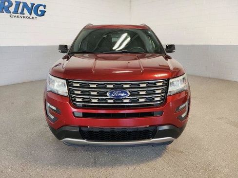 Used 2017 Ford Explorer XLT AWD/4WD image 7