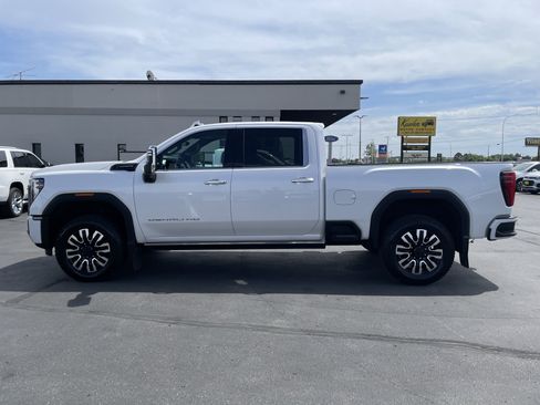 Used 2024 GMC Sierra 2500 Denali Ultimate AWD/4WD image 5