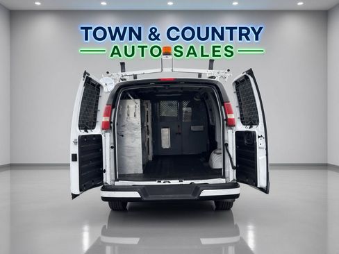 Used 2013 Chevrolet Express 1500 RWD image 5