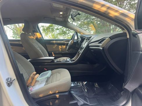 Used 2018 Ford Fusion S FWD image 14