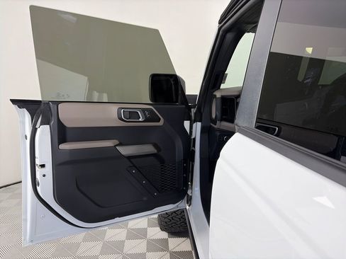 Used 2022 Ford Bronco Wildtrak AWD/4WD image 10
