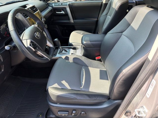 Used 2021 Toyota 4Runner SR5 Premium w/ Moonroof Package AWD/4WD image 11