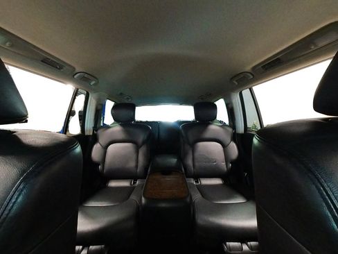 Used 2022 Nissan Armada SL w/ Captain's Chairs Package AWD/4WD image 48