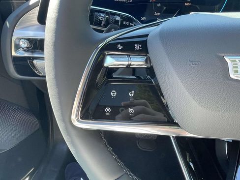 New 2026 Cadillac Lyriq Premium Luxury AWD/4WD image 24