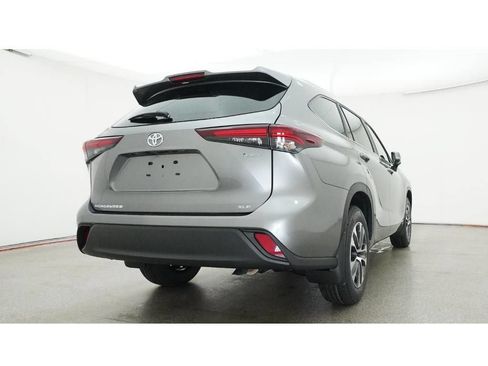 New 2026 Toyota Highlander XLE AWD/4WD image 24