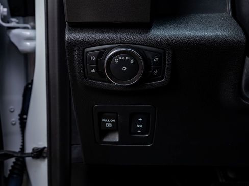 Used 2018 Ford F150 XLT w/ Equipment Group 302A Luxury AWD/4WD image 20