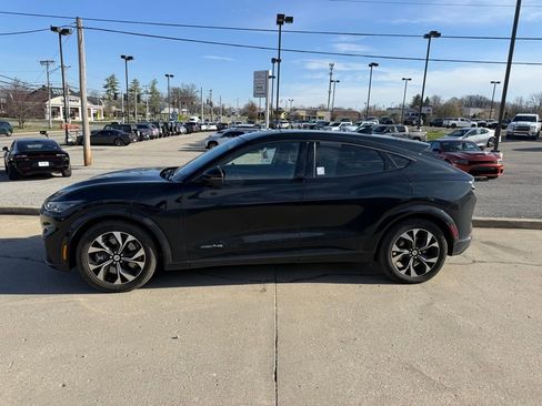 Used 2021 Ford Mustang Mach-E Premium image 9