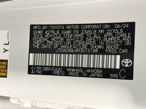 Used 2024 Toyota Prius XLE AWD/4WD image 27
