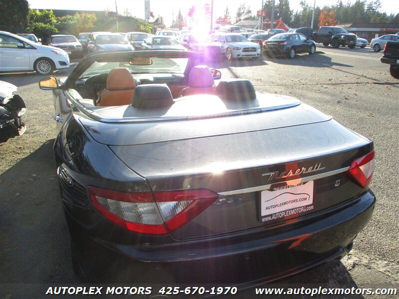 Used 2011 Maserati GranTurismo Convertible RWD image 18