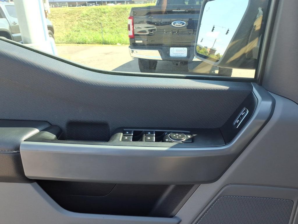 Used 2023 Ford F150 XLT RWD image 13