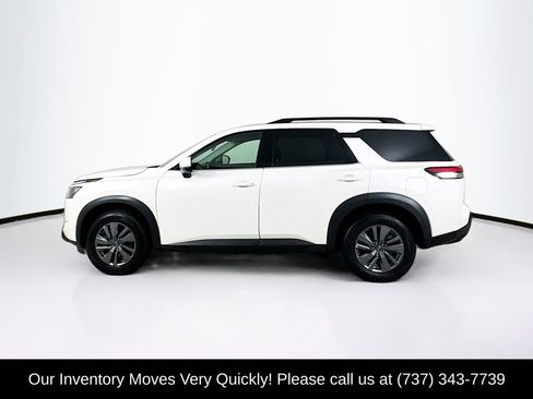 Used 2024 Nissan Pathfinder SV FWD image 4