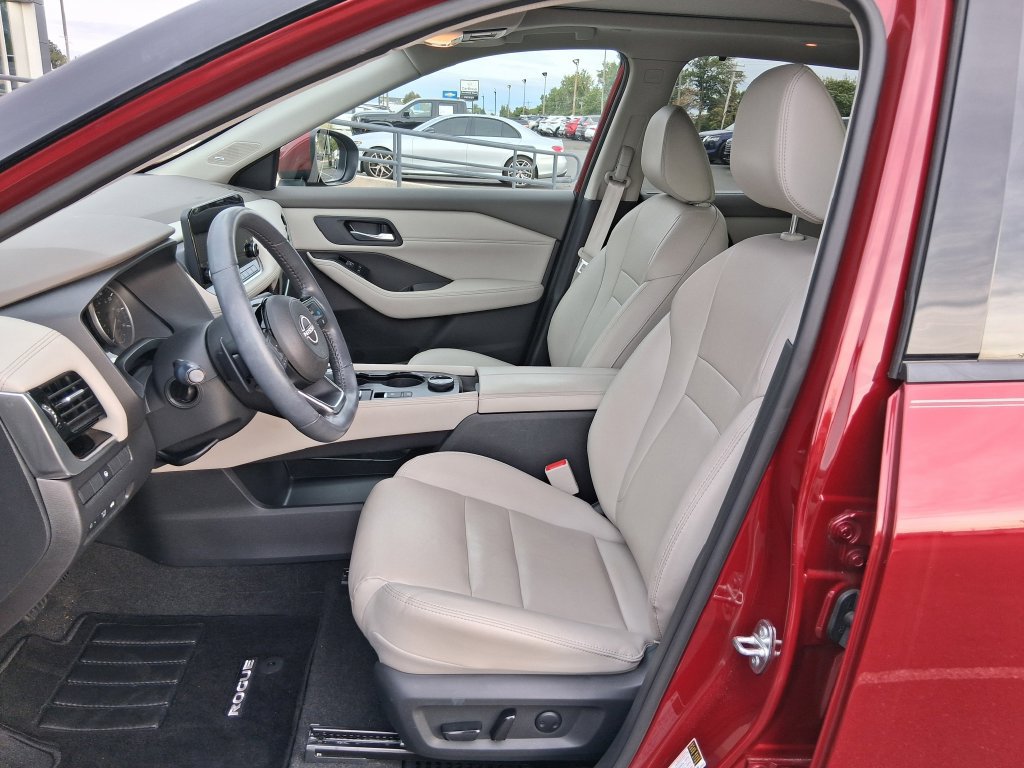 Certified 2023 Nissan Rogue SL w/ SL Premium Package AWD/4WD image 5