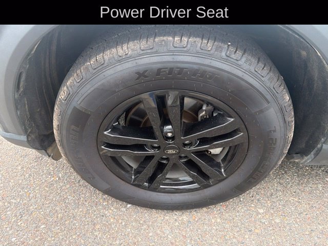 Used 2023 Ford Explorer XLT AWD/4WD image 9