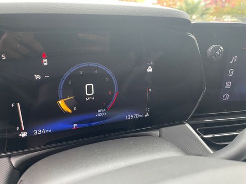 Used 2025 Chevrolet TrailBlazer LT image 38