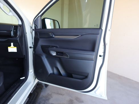 Used 2025 Ford Ranger Lariat w/ FX4 Off-Road Package image 41