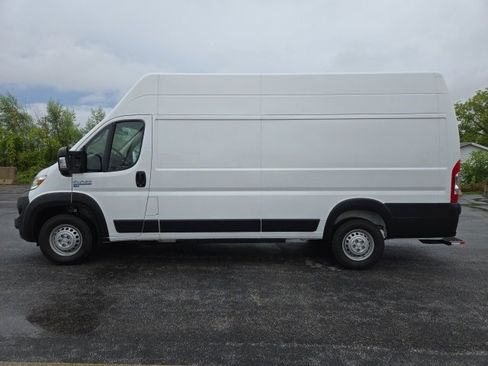 Used 2024 RAM ProMaster 3500 w/ Delivery Van Package image 2
