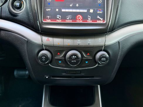 Used 2016 Dodge Journey Crossroad w/ Popular Equipment Group FWD image 49