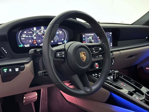 Used 2025 Porsche 911 Carrera RWD image 26