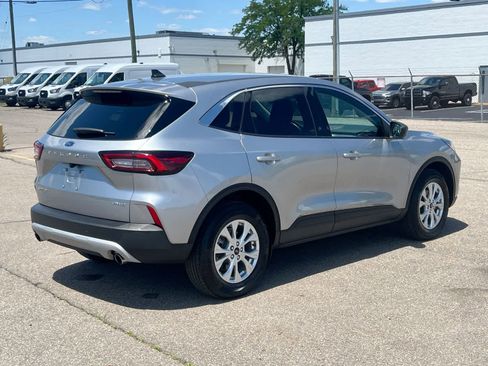 Used 2023 Ford Escape Active AWD/4WD image 8