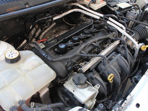 Used 2011 Ford Transit Connect XLT FWD image 13