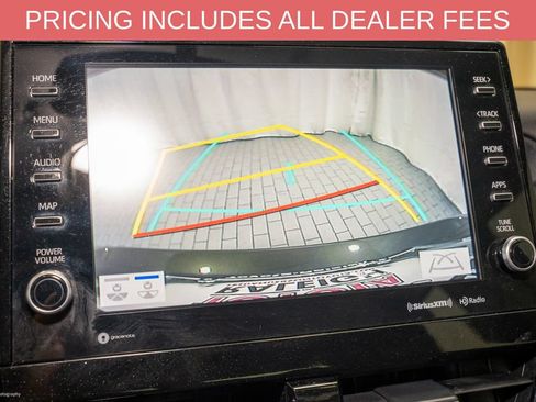 Used 2022 Toyota Camry XSE FWD image 13